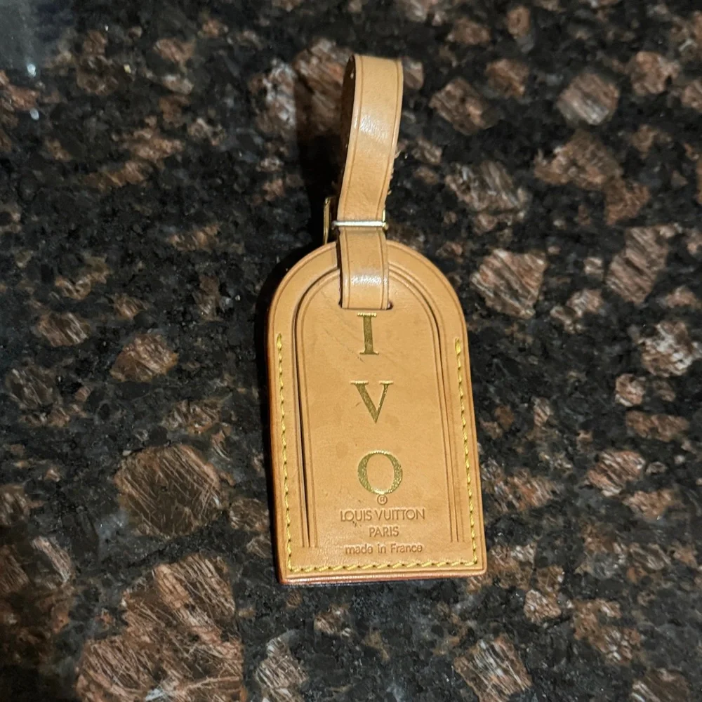Louis Vuitton Beige Leather Tag